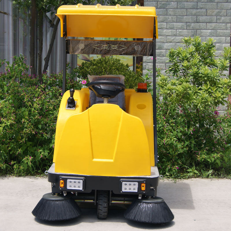 Sweeper driven/suitable for warehouse and workshop cleaning/indoor or outdoor port and dock roadside in residential areas